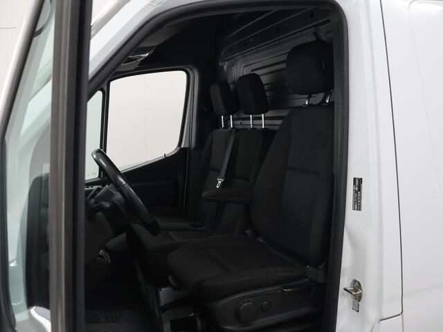 Mercedes-Benz SPRINTER 516 CDI L2 H2 | Aut. | Dubbel Lucht | Navigatie | Parkeercamera| Airco | Keyless Go | 3-zits | Laadruimte-pakket |