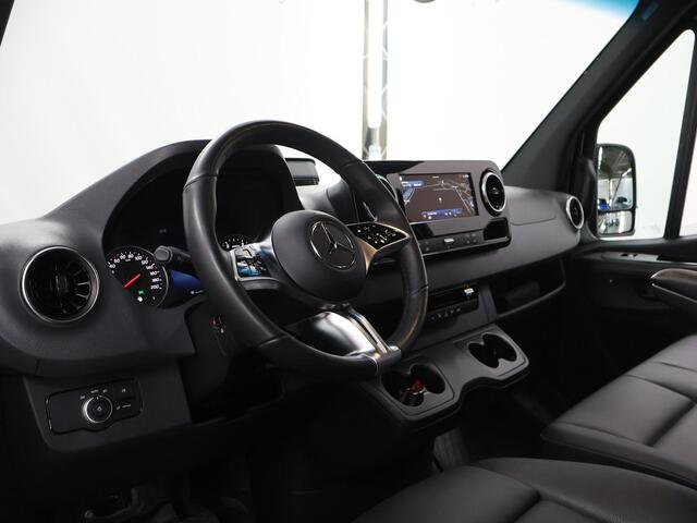 Mercedes-Benz SPRINTER 319 CDI | Aut. | L2 H1 | Select | Distronic Plus | LM Velgen | 3500 KG. Trekhaak | 3-zits | Navigatie | Parkeercamera | Laadruimte-betimmering | Certified