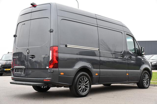 Mercedes-Benz SPRINTER 319 3.0 CDI L2H2 PB Edition 360 Camera, Carplay, Cruise, Stoelverwarming, LED, Multimedia, Uniek!