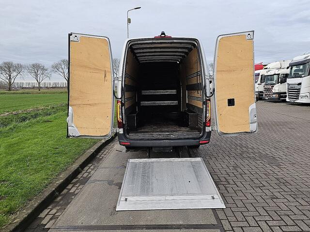 Mercedes-Benz SPRINTER 317 1.9 CDI L3H2 LAADKLEP, automaat, airco, navi, mbux, LED, camera