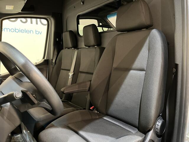Mercedes-Benz SPRINTER 317 CDI L2H2 RWD Automaat / Bär Laadklep / Airco / Cruise Control / Camera / CarPlay / Navigatie / 52.000 KM !!