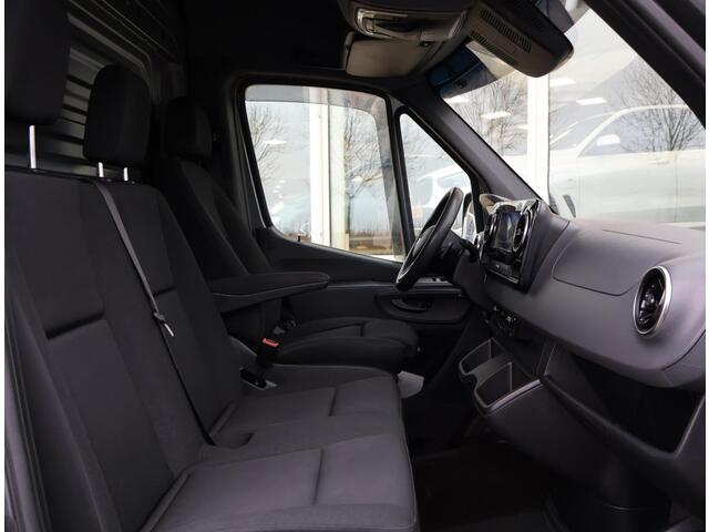 Mercedes-Benz SPRINTER 319 3.0 CDI V6 AUT. L3H2 - 3500 KG TREKHAAK | MBUX BREEDBEELD | 18 INCH LMV | CAMERA
