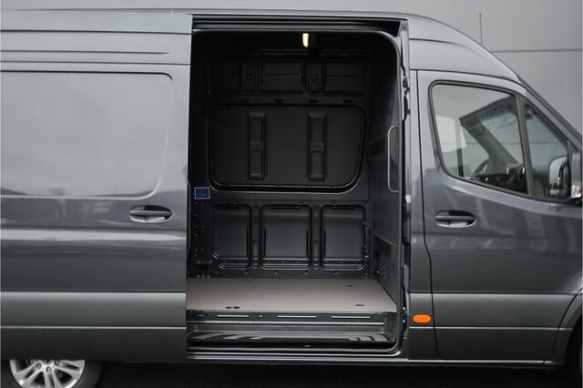 Mercedes-Benz SPRINTER 319 1.9 CDI L2H2 RWD Distronic 360° Camera LED Navi Trekhaak