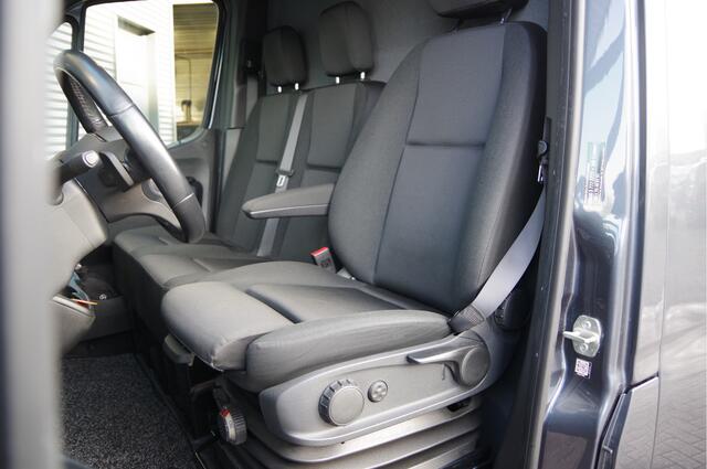 Mercedes-Benz SPRINTER 319 3.0 CDI V6 L2H2 AUT. LED, LUCHTVERING, MBUX 10'', 360 CAMERA, STOELVERWARMING, CRUISE, CLIMA, PARKEERSENSOREN