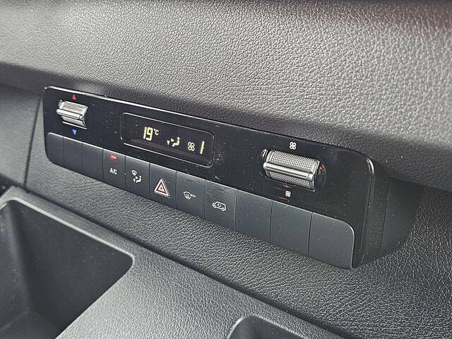 Mercedes-Benz SPRINTER 315 L2H2 RWD LED Mbux 10 Navi Camera Airco Automaat 3 Zits Euro6 150 PK!
