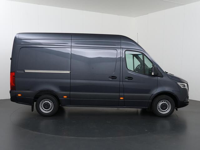Mercedes-Benz SPRINTER 319 CDI L2 H2 Select | Winterpakket | Trekgewicht 3500 kg | Adaptieve Cruise Distronic | LED koplampen | Achteruitrijcamera | Smartphone integratie pakket |