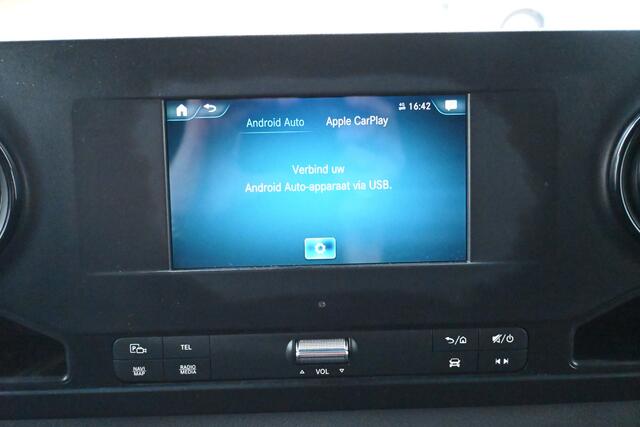 Mercedes-Benz SPRINTER 211 CDI L1H1 FWD 3000 kg Trekgewicht, MBUX navigatie met parkeerpakket, Etc.