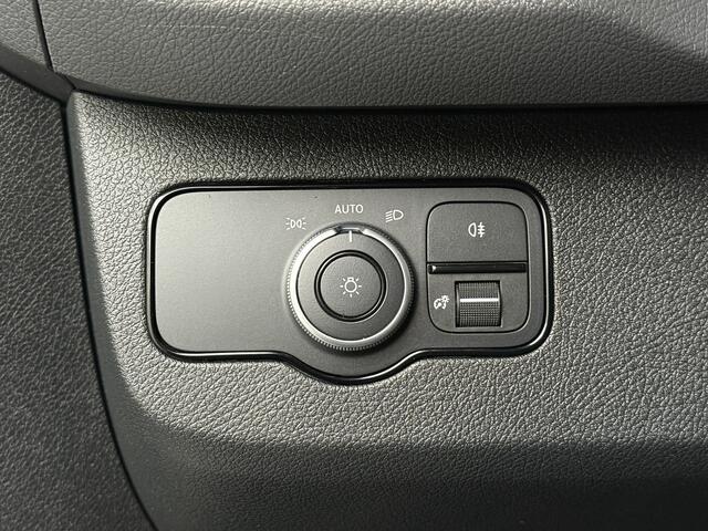 Mercedes-Benz SPRINTER 315CDi Automaat L2H2 | Led | Multimedia | Camera | Trekhaak | 3-Zits | Cruise