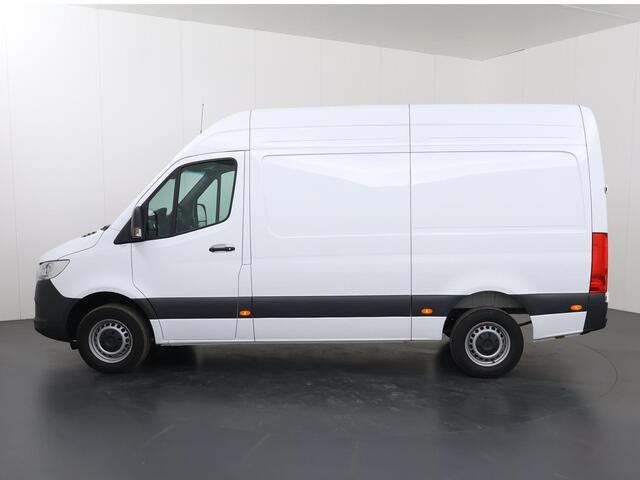 Mercedes-Benz SPRINTER 317 CDI | Aut. | L2 H2 | Pro | 3-zits | Airco | Cruise Control | 3500 KG. AHW | Parkeercamera | Certified