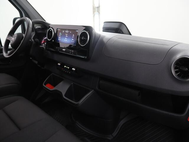 Mercedes-Benz SPRINTER 317 CDI | Aut. | L2 H2 | Pro | 3-zits | Airco | Cruise Control | 3500 KG. AHW | Parkeercamera | Certified