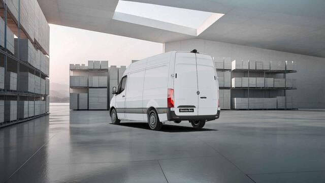 Mercedes-Benz SPRINTER 317 CDI L2 H2 Pro | 3 zits | Achteruitrijcamera | 3.500 kg trekgewicht | Vloer en Wand Betimmering |