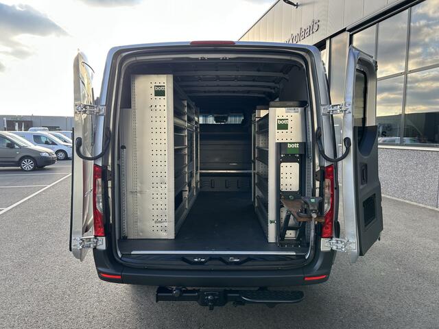Mercedes-Benz SPRINTER 315 CDI RWD L2 H1 3500KG Trekhaak / BOTT Inrichting / MBUX 10.25 / Navigatie / Cruise control / Airco