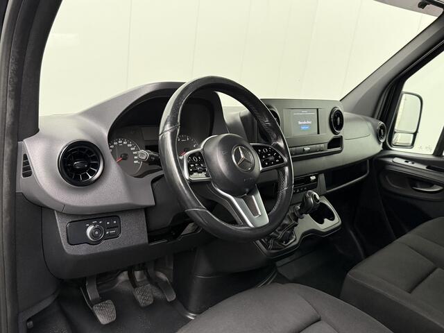 Mercedes-Benz SPRINTER 319CDI 3.0V6 L2H2 Dubbele Cabine 7-Persoons | Led | Navigatie | Camera | Airco | Cruise | Trekhaak