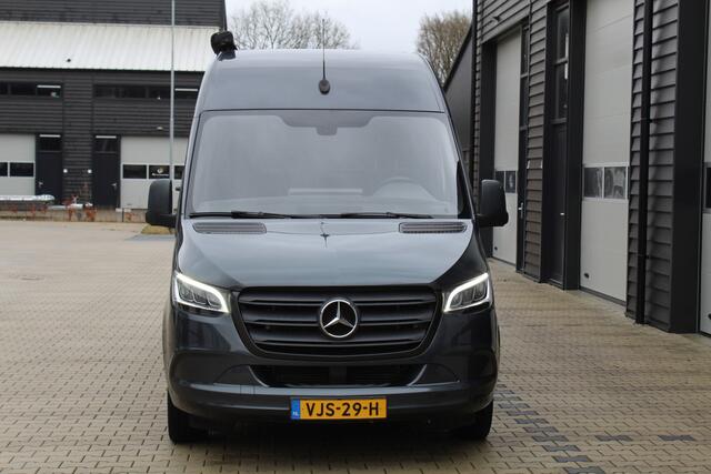 Mercedes-Benz SPRINTER 319 190Pk 3.0 CDI V6 L3H2 | LED | Luifel