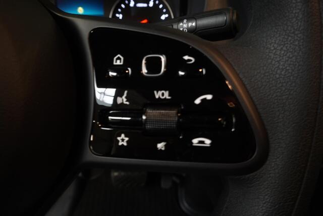Mercedes-Benz SPRINTER 211 2.2 CDI L2H2 Automaat 9-G tronic | Airco | Navigatie | Camera | Cruisecontrol | 3Zits | Electra pakket | DAB | Trekhaak