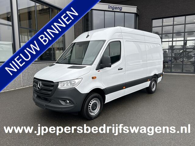 Mercedes-Benz SPRINTER 317 CDI L2 H2 Automaat / 360 Camera / MBUX / Navigatie / Cruise control / Airco / 270 Graden achterdeuren