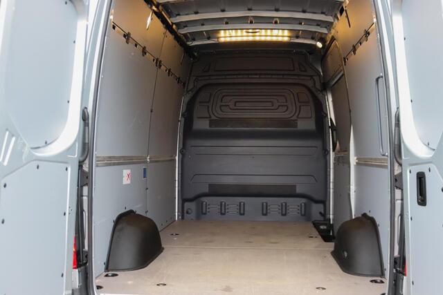 Mercedes-Benz SPRINTER 317CDI 170PK, 9G-Tronic, L2H2, 3500KG Trekhaak, 360 Camera, Distronic, Geveerde stoel, 2 Jaar Mercedes Garantie, Mooie en nette bus!