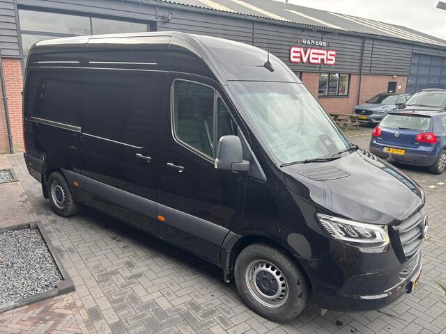 Mercedes-Benz SPRINTER 319 1.9 CDI L2H2 RWD