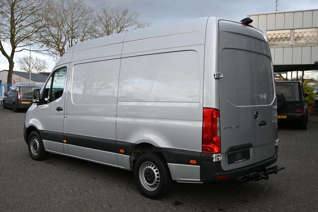 Mercedes-Benz SPRINTER 317 CDI L2H2 RWD 3500 kg trekhaak, MBUX met camera, Comfort stoel, Etc.