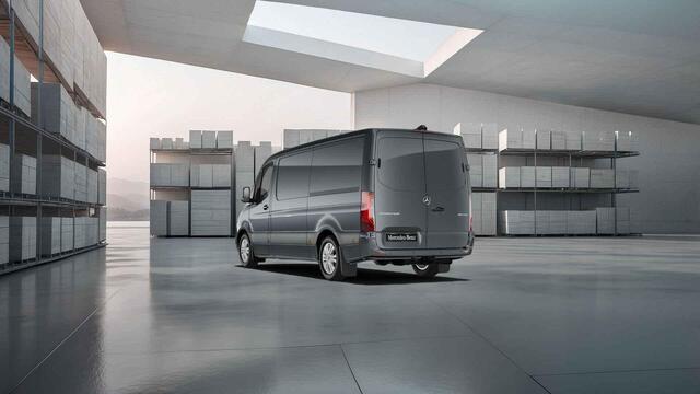 Mercedes-Benz SPRINTER 319 CDI L2 H1 | Select | Distronic | 3500 KG Trekhaak | 17" Lichtmetalen Wielen | Navigatie | Parkeercamera | LED Koplampen | Certified