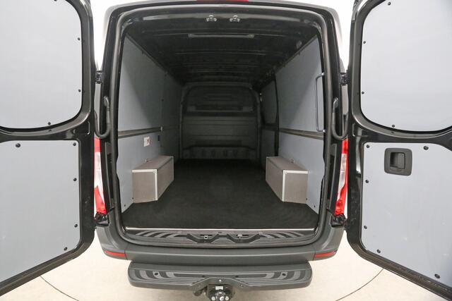 Mercedes-Benz SPRINTER 317 CDI 170PK L2H1 | Airco | Cruise | 3 Zits | Trekhaak | Camera | Carplay | Navi