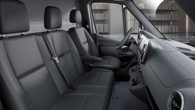 Mercedes-Benz SPRINTER 319 CDI L2 H1 | Select | Distronic | 3500 KG Trekhaak | 17" Lichtmetalen Wielen | Navigatie | Parkeercamera | LED Koplampen | Certified