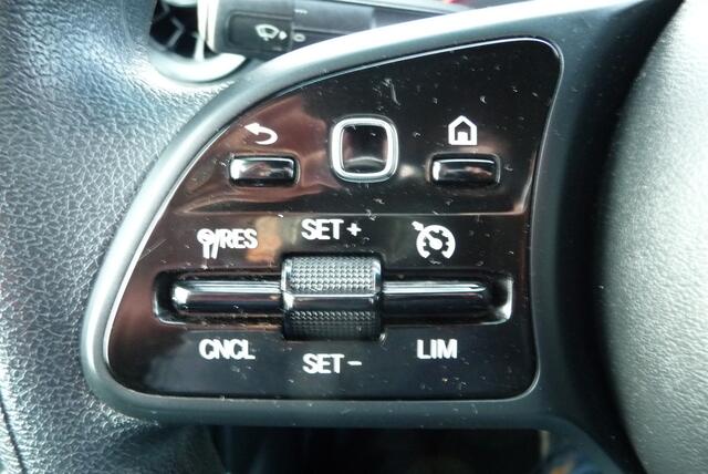 Mercedes-Benz SPRINTER 215 1.9 CDI L2H2 FWD Automaat trekhaak, camera