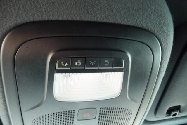 Mercedes-Benz SPRINTER 215 1.9 CDI L2H2 FWD Automaat trekhaak, camera