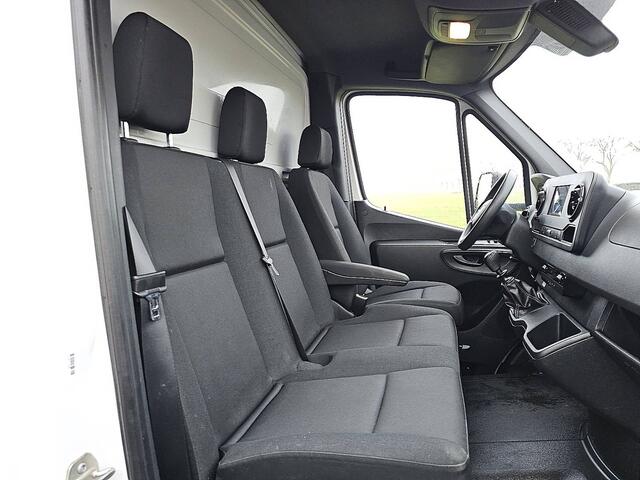 Mercedes-Benz SPRINTER 315 1.9 CDI L2H2 Bakwagen Laadklep Zijdeur Spoiler Euro6 150pk Mbux + Carplay!