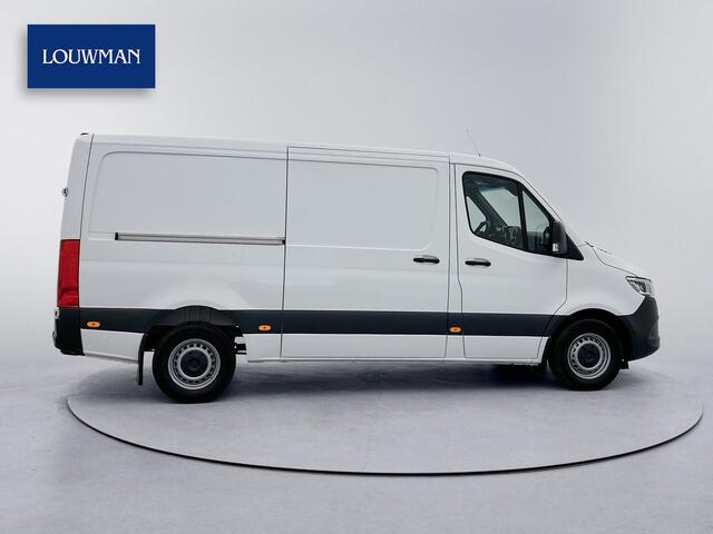 Mercedes-Benz SPRINTER 319 1.9 Pro L2H1 3500kg trekhaak Distronic Navigatie Led Stoelverwarming Comfortstoel Betimmering
