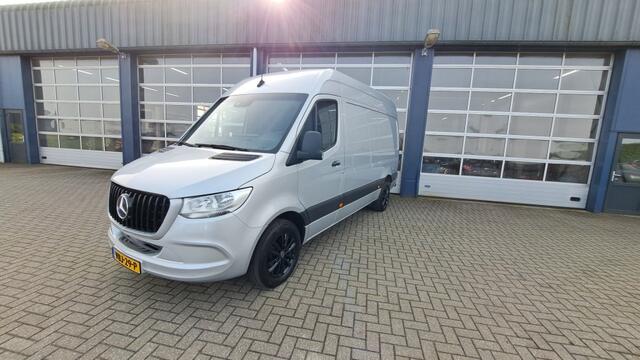 Mercedes-Benz SPRINTER 319CDI 3.0V6 190PK L2H2 / M-Bux / 3.500kg Trekhaak / Leer / Dis