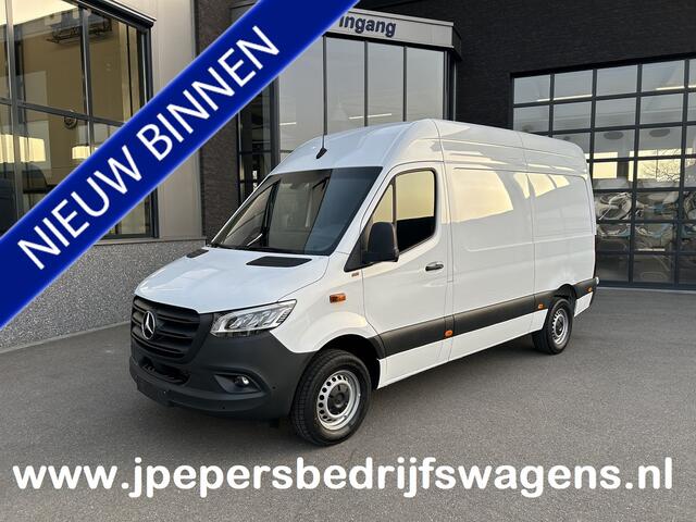 Mercedes-Benz SPRINTER 317 CDI L2 H2 Pro LED / MBUX / Navigatie / Camera / Parkeersensoren / Cruise control / Airco / 270 Graden achterdeuren