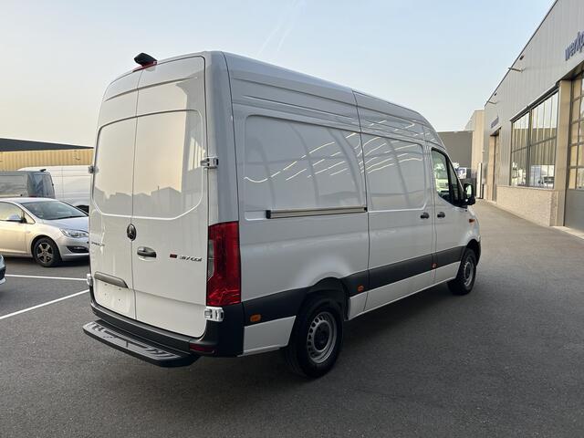 Mercedes-Benz SPRINTER 317 CDI L2 H2 Pro LED / MBUX / Navigatie / Camera / Parkeersensoren / Cruise control / Airco / 270 Graden achterdeuren