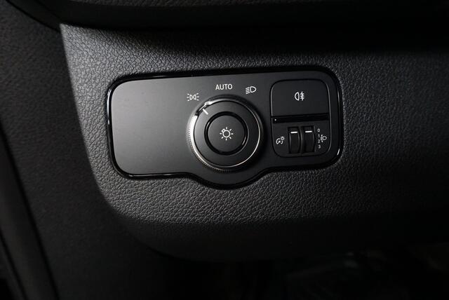 Mercedes-Benz SPRINTER 211 1.9 CDI L2H2 FWD Automaat 9-G tronic Airco Navi Camera Cruisecontrol 3Zits Electra pakket DAB