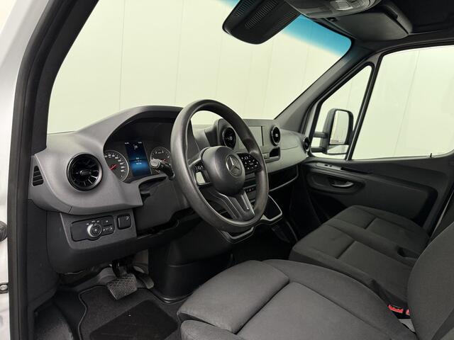 Mercedes-Benz SPRINTER 516CDI Automaat Bakwagen+Laadklep | Trekhaak 3500Kg | Navigatie | Zijdeur | Dakspoiler | Betimmering