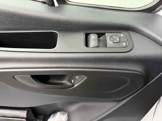 Mercedes-Benz SPRINTER 516CDI Automaat Bakwagen+Laadklep | Trekhaak 3500Kg | Navigatie | Zijdeur | Dakspoiler | Betimmering