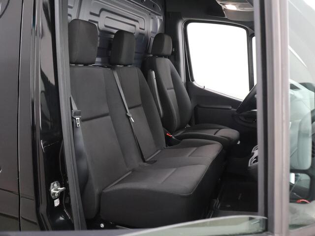 Mercedes-Benz SPRINTER 315 CDI | Aut. | L2 H2 | Select | 3500 KG. AHW | Parkeercamera | 3-zits | Apple Carplay/Android Auto | Airco | Cruise Control | Certified