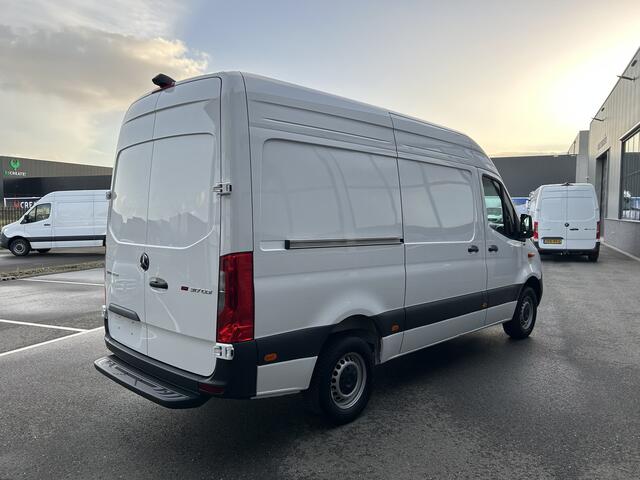 Mercedes-Benz SPRINTER 317 CDI L2 H2 Pro Facelift / MBUX / Navigatie / Camera / Cruise control / Airco / 270 Graden achterdeuren