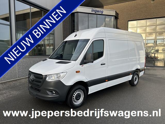 Mercedes-Benz SPRINTER 317 CDI L2 H2 Pro Facelift / MBUX / Navigatie / Camera / Geveerde stoel / Cruise control / Airco / 270 Graden achterdeuren