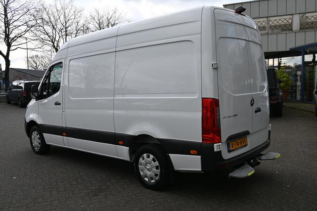 Mercedes-Benz SPRINTER 317 CDI L2H2 3500 kg trekhaak, MBUX met camera, Etc.