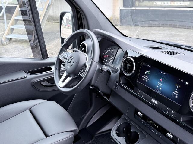 Mercedes-Benz SPRINTER 317 CDI L1/H1 | DISTRONIC + | GROOT NAVI | LEER | CHAUFFEURSSTOEL