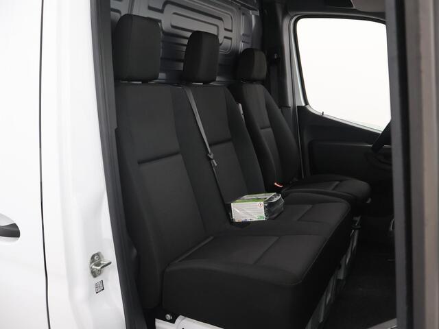 Mercedes-Benz SPRINTER 317 CDI | Aut. | L2 H2 | Pro | | Navigatie | Spiegelpakket | Verwarmde Comfort Chauffeursstoel en Bijrijdersbank | Achterdeuren 270 Graden | Airco | Cruisecontrol | Dodehoekassistent | Parkeerpakket met Achteruitrijcamera | Certified |
