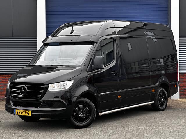 Mercedes-Benz SPRINTER 316 2.2 CDI L2H2 EURO VI-D/ Zij-Schuifdeur Rechts/ 3-Zitplaatsen voor!/ Camera/Side-Bars/ Apple + Android/ DAB+/ 16'' LMV/ Dode-Hoek DET./ Zwarte-Hemel/ Navi/ Clima/ Cruise/ Bluetooth/ Multi. LEDER. Stuur/ Armsteun.