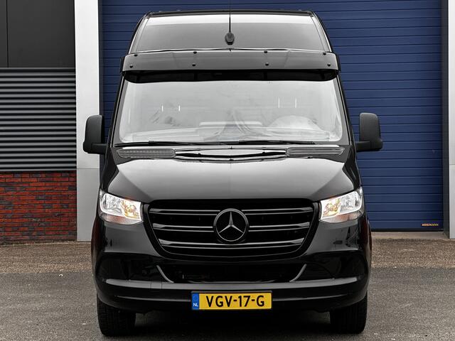 Mercedes-Benz SPRINTER 316 2.2 CDI L2H2 EURO VI-D/ Zij-Schuifdeur Rechts/ 3-Zitplaatsen voor!/ Camera/Side-Bars/ Apple + Android/ DAB+/ 16'' LMV/ Dode-Hoek DET./ Zwarte-Hemel/ Navi/ Clima/ Cruise/ Bluetooth/ Multi. LEDER. Stuur/ Armsteun.