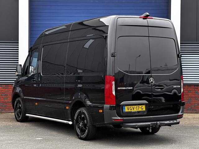 Mercedes-Benz SPRINTER 316 2.2 CDI L2H2 EURO VI-D/ Zij-Schuifdeur Rechts/ 3-Zitplaatsen voor!/ Camera/Side-Bars/ Apple + Android/ DAB+/ 16'' LMV/ Dode-Hoek DET./ Zwarte-Hemel/ Navi/ Clima/ Cruise/ Bluetooth/ Multi. LEDER. Stuur/ Armsteun.