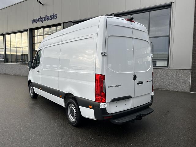 Mercedes-Benz SPRINTER 315 CDI L2 H2 RWD / Trekhaak / Camera / MBUX / Navigatie / Cruise control / Airco / 270 Graden achterdeuren