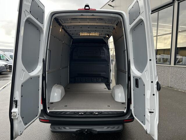 Mercedes-Benz SPRINTER 315 CDI L2 H2 RWD / Trekhaak / Camera / MBUX / Navigatie / Cruise control / Airco / 270 Graden achterdeuren