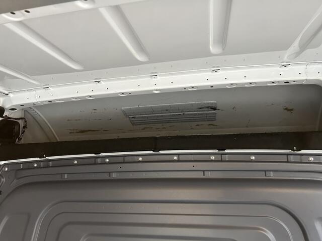 Mercedes-Benz SPRINTER 315 CDI L2 H2 RWD / Trekhaak / Camera / MBUX / Navigatie / Cruise control / Airco / 270 Graden achterdeuren