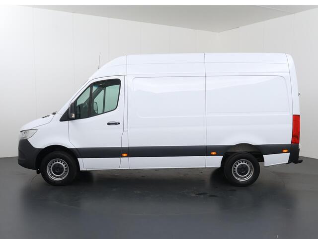 Mercedes-Benz SPRINTER 317 CDI | Aut. | L2 H2 | Navigatie | Parkeercamera | 2-zits | Opstaptrede achter | Cruise Control |