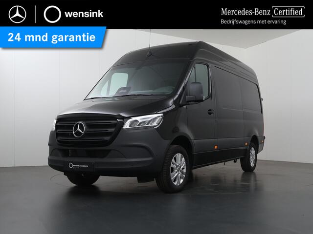 Mercedes-Benz SPRINTER 319 CDI 190 PK | L2 H2 | AUTOMAAT | PRO | LED | KUNSTLEDER ZWART BEKLEDING | CAMERA | BETIMMERDE LAADRUIMTE | CARPLAY EN ANDROID AUTO | CRUISE | AIRCO | 17" LICHTMETALEN VELGEN | LUCHTGEVEERDE BESTUURDERSSTOEL